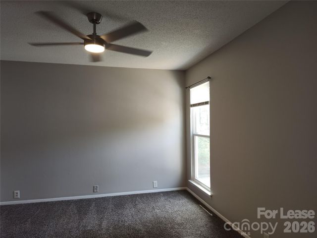 7001 Stonington Lane, Charlotte, NC 28227
