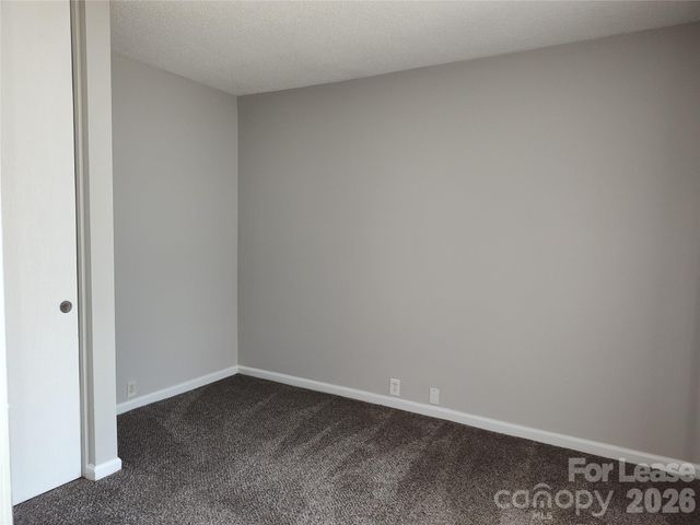 7001 Stonington Lane, Charlotte, NC 28227