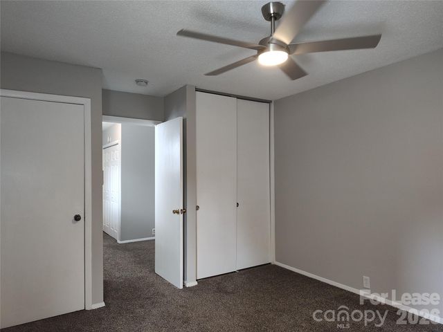 7001 Stonington Lane, Charlotte, NC 28227