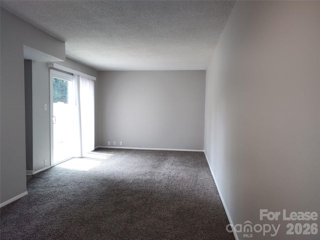 7001 Stonington Lane, Charlotte, NC 28227