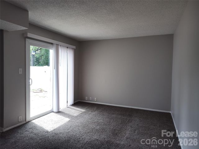 7001 Stonington Lane, Charlotte, NC 28227