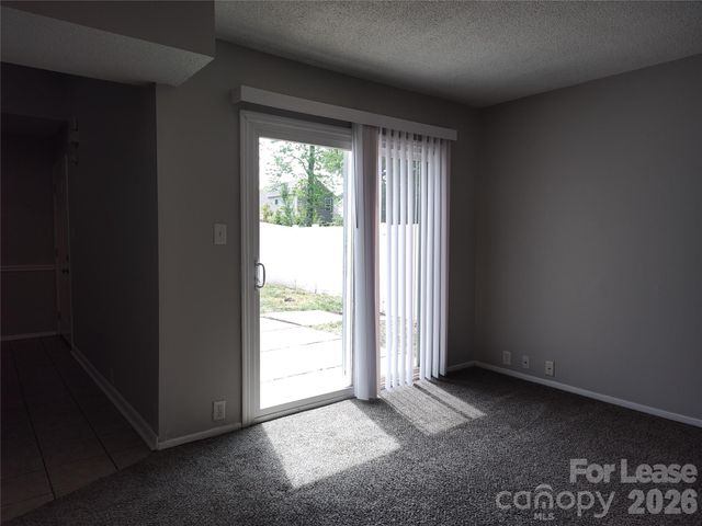 7001 Stonington Lane, Charlotte, NC 28227