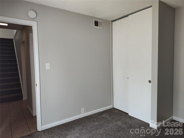 7001 Stonington Lane, Charlotte, NC 28227
