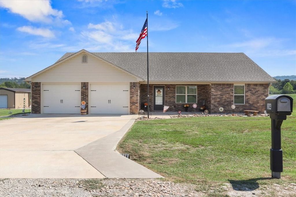 184 PR 3555, Clarksville, AR 72830