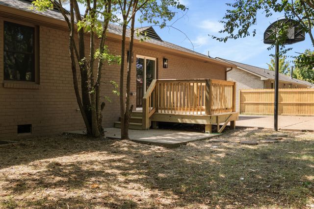 217 New Sawyer Brown Rd, Nashville, TN 37221