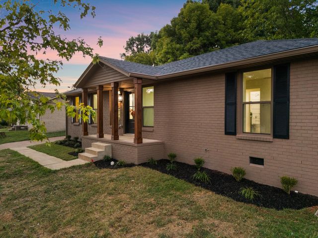 217 New Sawyer Brown Rd, Nashville, TN 37221