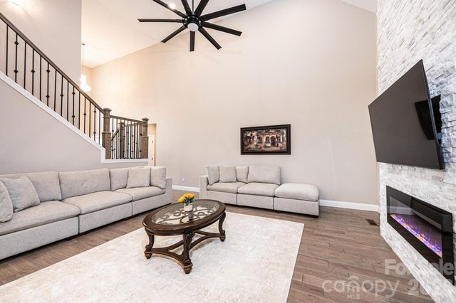 754 River Bend Drive, Granite Falls, NC 28630