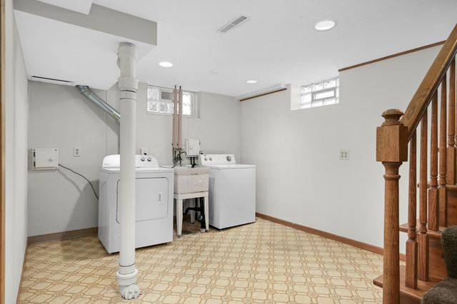 1211 Dwane Street, South Saint Paul, MN 55075