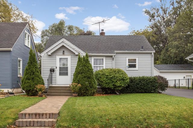 1211 Dwane Street, South Saint Paul, MN 55075