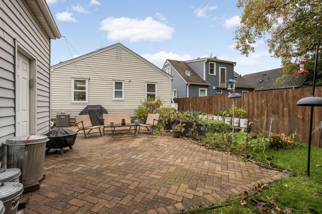 1211 Dwane Street, South Saint Paul, MN 55075