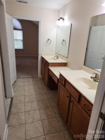 1 Mountain Meadow Circle, Weaverville, NC 28787