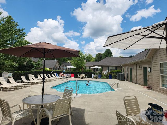 1 Mountain Meadow Circle, Weaverville, NC 28787