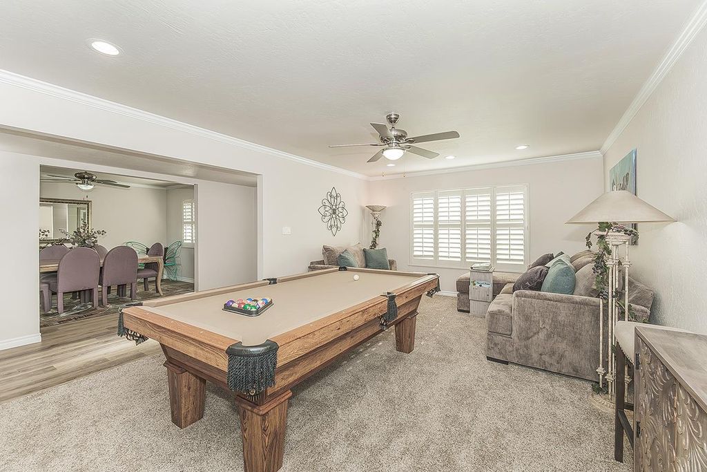Image 10 of property listing at 5478 Poinsetta Avenue, Clovis, CA 93619
