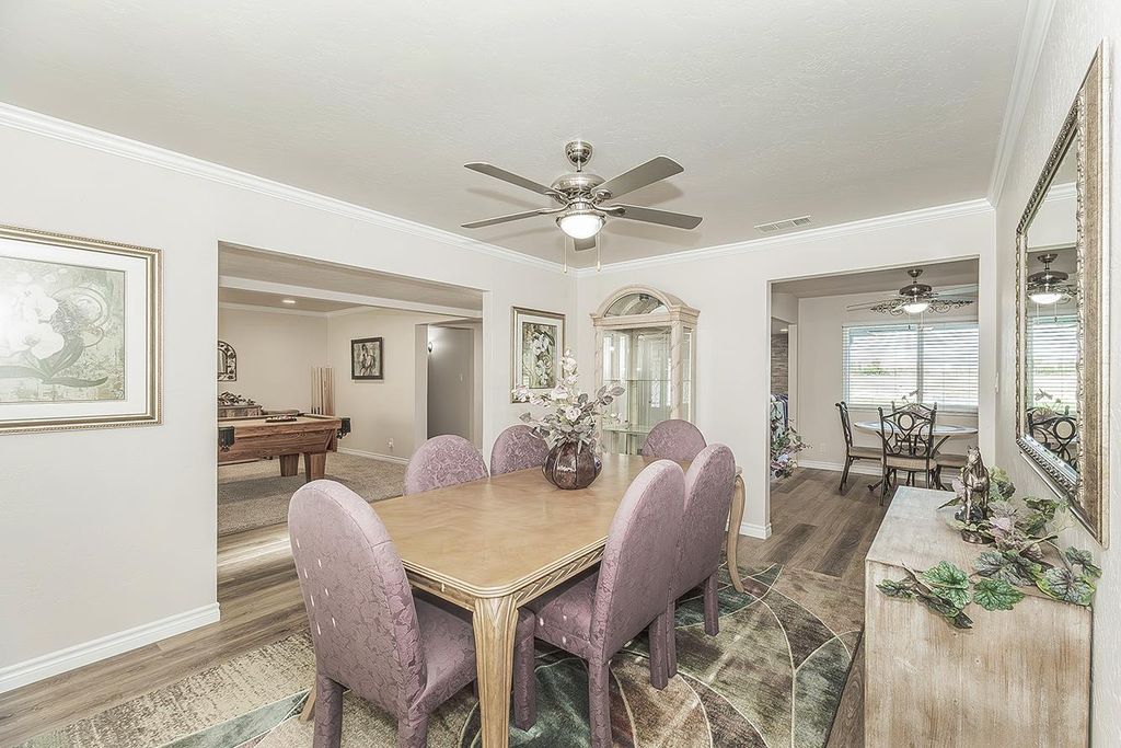 Image 12 of property listing at 5478 Poinsetta Avenue, Clovis, CA 93619