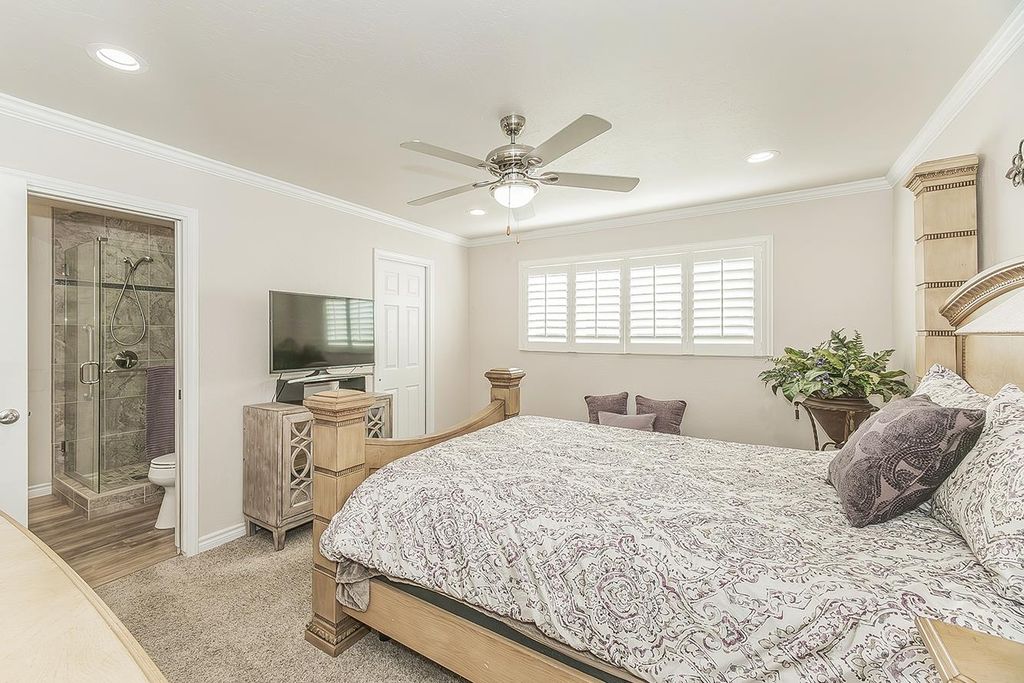 Image 22 of property listing at 5478 Poinsetta Avenue, Clovis, CA 93619