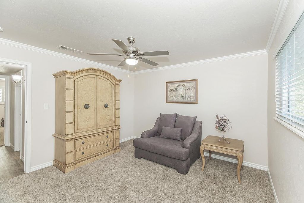 Image 27 of property listing at 5478 Poinsetta Avenue, Clovis, CA 93619