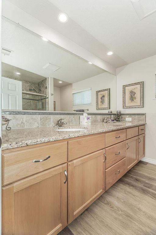 Image 29 of property listing at 5478 Poinsetta Avenue, Clovis, CA 93619