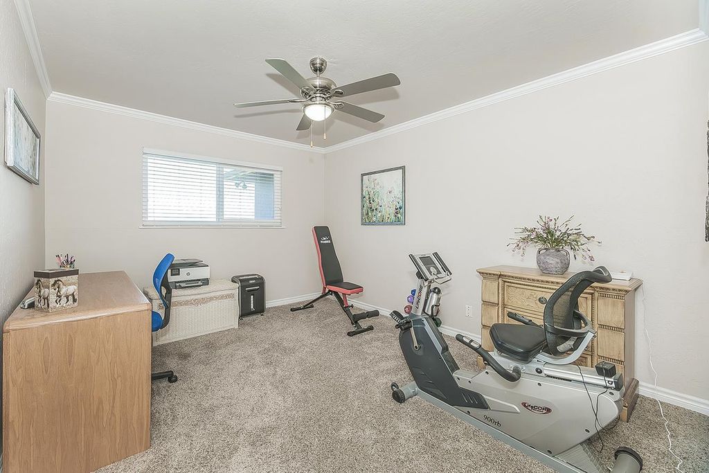Image 31 of property listing at 5478 Poinsetta Avenue, Clovis, CA 93619
