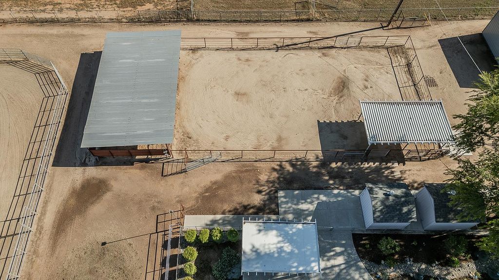 Image 64 of property listing at 5478 Poinsetta Avenue, Clovis, CA 93619