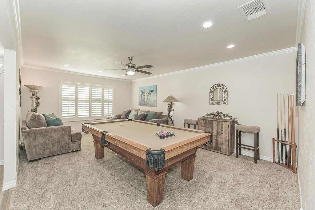 Image 9 of property listing at 5478 Poinsetta Avenue, Clovis, CA 93619
