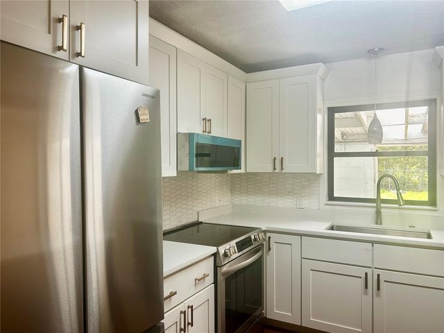 410 NE 15TH COURT, Ocala, FL 34470