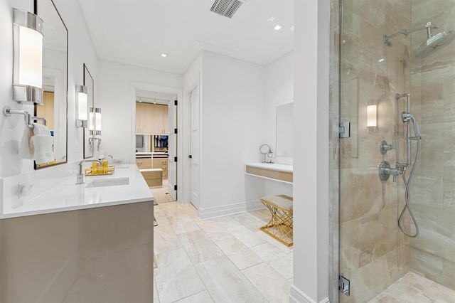 6017 Memorial Drive 505, Houston, TX 77007