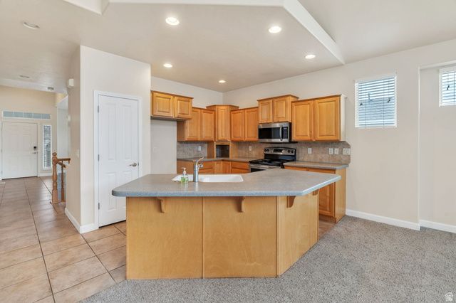 1533 W HOMECOMING AVE, South Jordan, UT 84095