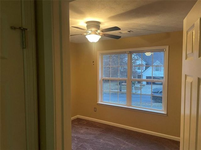 4176 Round Stone Drive, Snellville, GA 30039