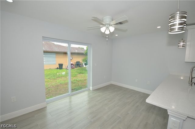 2955 Dunbar AVE B, Fort Myers, FL 33916