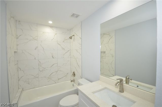 2955 Dunbar AVE B, Fort Myers, FL 33916