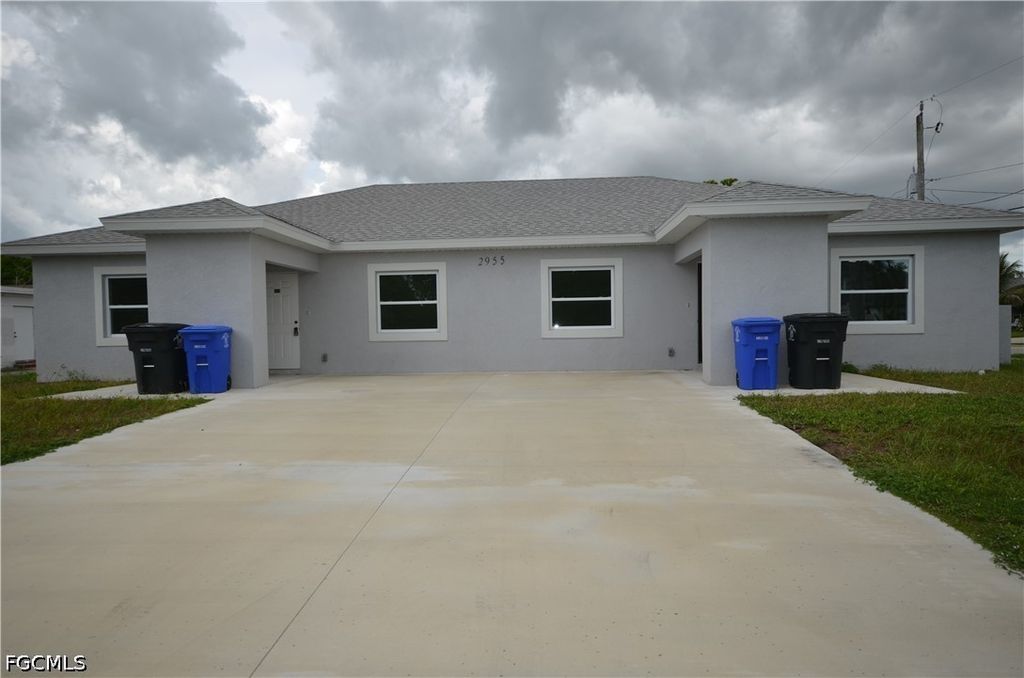 2955 Dunbar AVE B, Fort Myers, FL 33916
