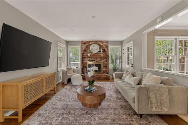 8804 W 92nd Street, Overland Park, KS 66212