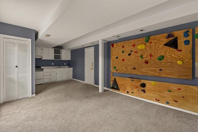 8804 W 92nd Street, Overland Park, KS 66212