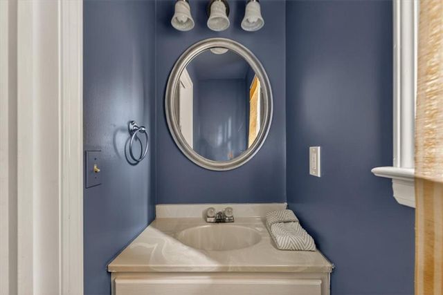 8804 W 92nd Street, Overland Park, KS 66212