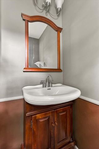 8804 W 92nd Street, Overland Park, KS 66212