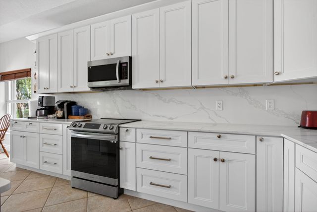 6443 NW 110th Avenue, Parkland, FL 33076