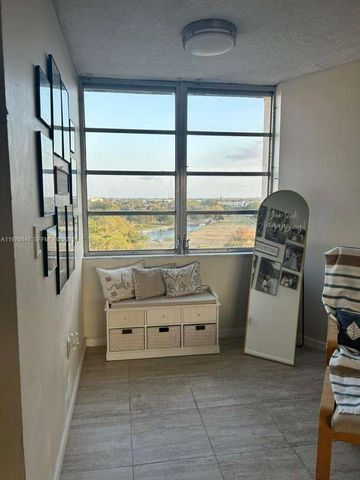 6911 Environ Blvd 8L, Lauderhill, FL 33319