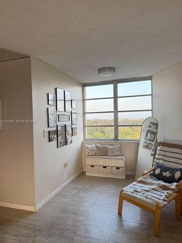 6911 Environ Blvd 8L, Lauderhill, FL 33319