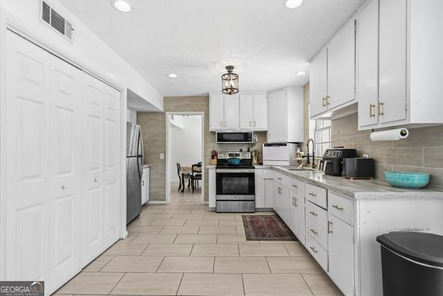 168 Pierce Street, Jesup, GA 31545