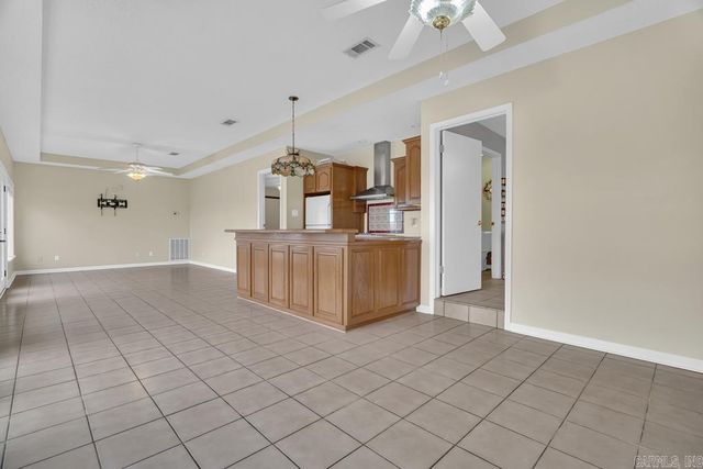 1100 Carruthers Drive, Morrilton, AR 72110