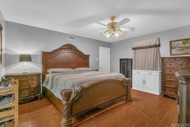 1100 Carruthers Drive, Morrilton, AR 72110