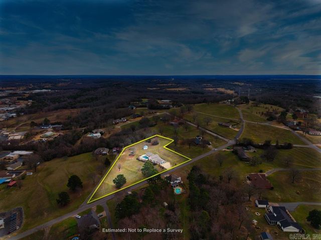 1100 Carruthers Drive, Morrilton, AR 72110