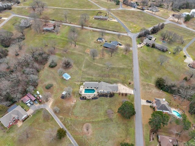 1100 Carruthers Drive, Morrilton, AR 72110