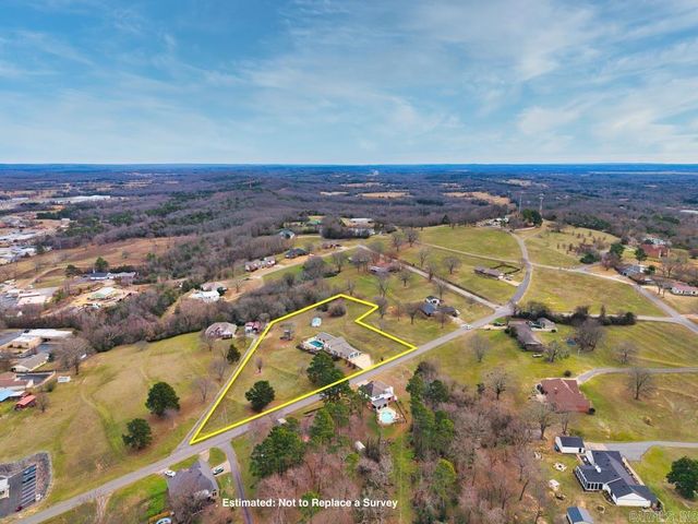 1100 Carruthers Drive, Morrilton, AR 72110