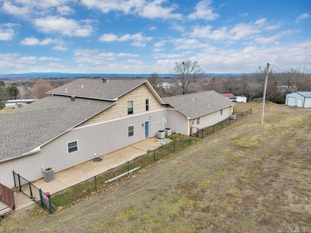 1100 Carruthers Drive, Morrilton, AR 72110