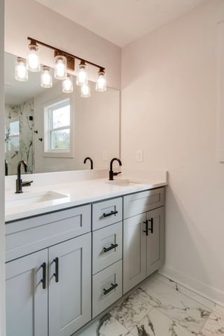 217 Oxford Dr, Franklin, TN 37064
