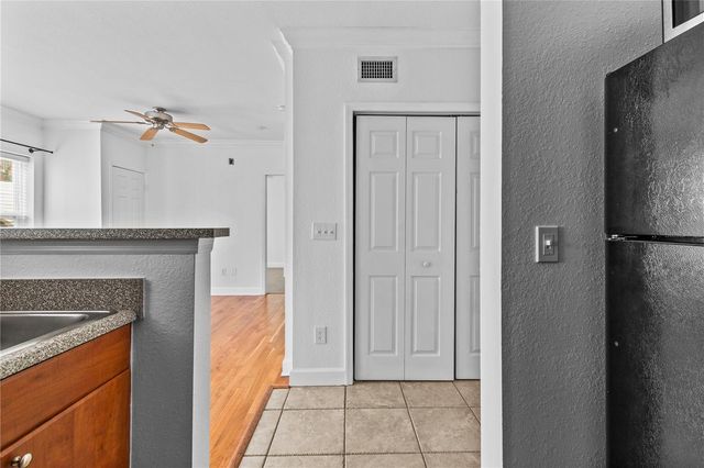 300 E SOUTH STREET 2015, Orlando, FL 32801