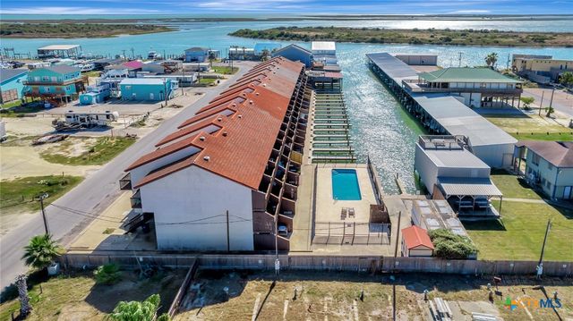 22 Pirates Cove, Port O'connor, TX 77982