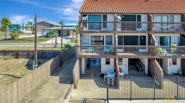 22 Pirates Cove, Port O'connor, TX 77982