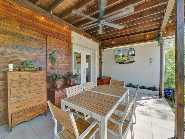 918 NE 4th Court, Hallandale Beach, FL 33009